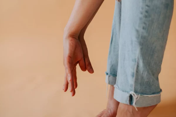 kateryna-hliznitsova-Fqv0o0WE3FU-unsplash